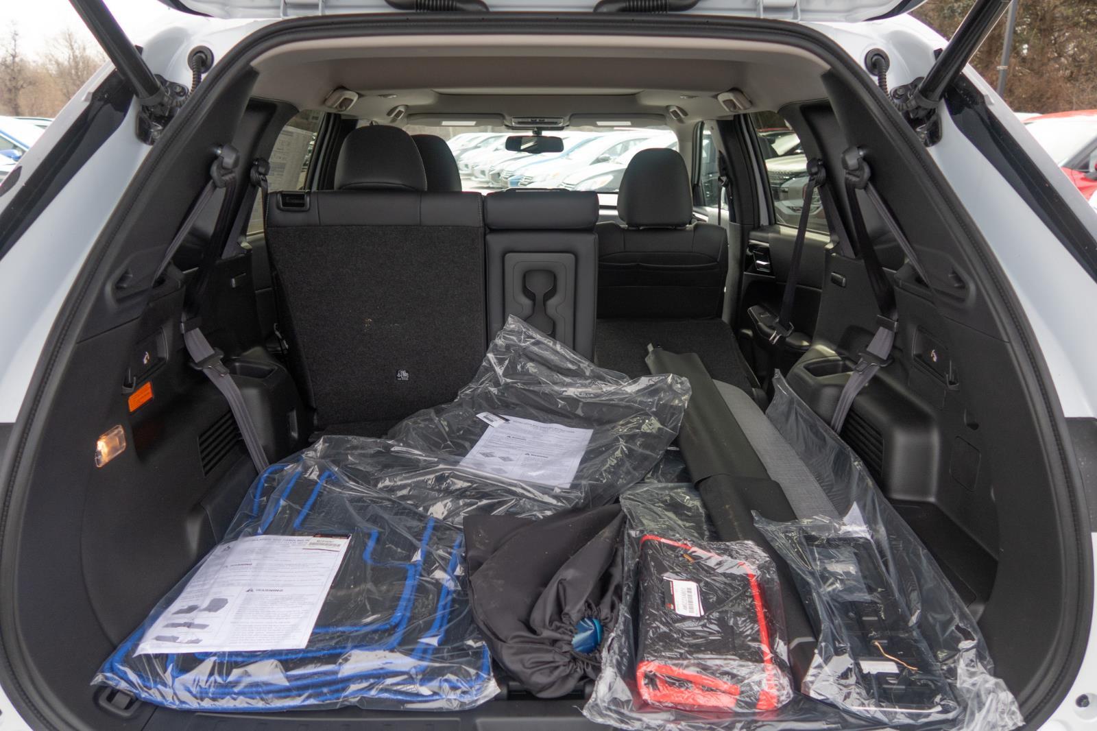 2025 Mitsubishi Outlander PHEV SE