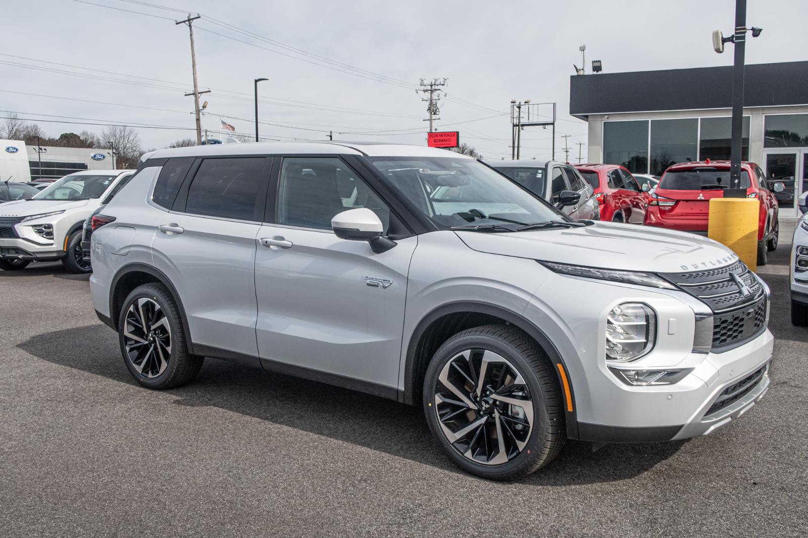 2025 Mitsubishi Outlander PHEV SE