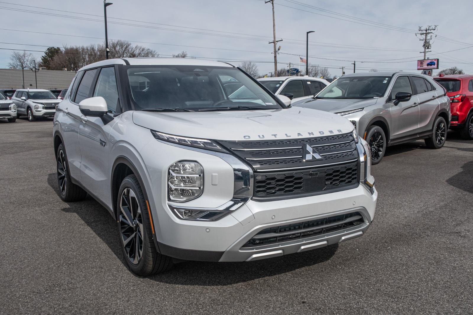 2025 Mitsubishi Outlander PHEV SE