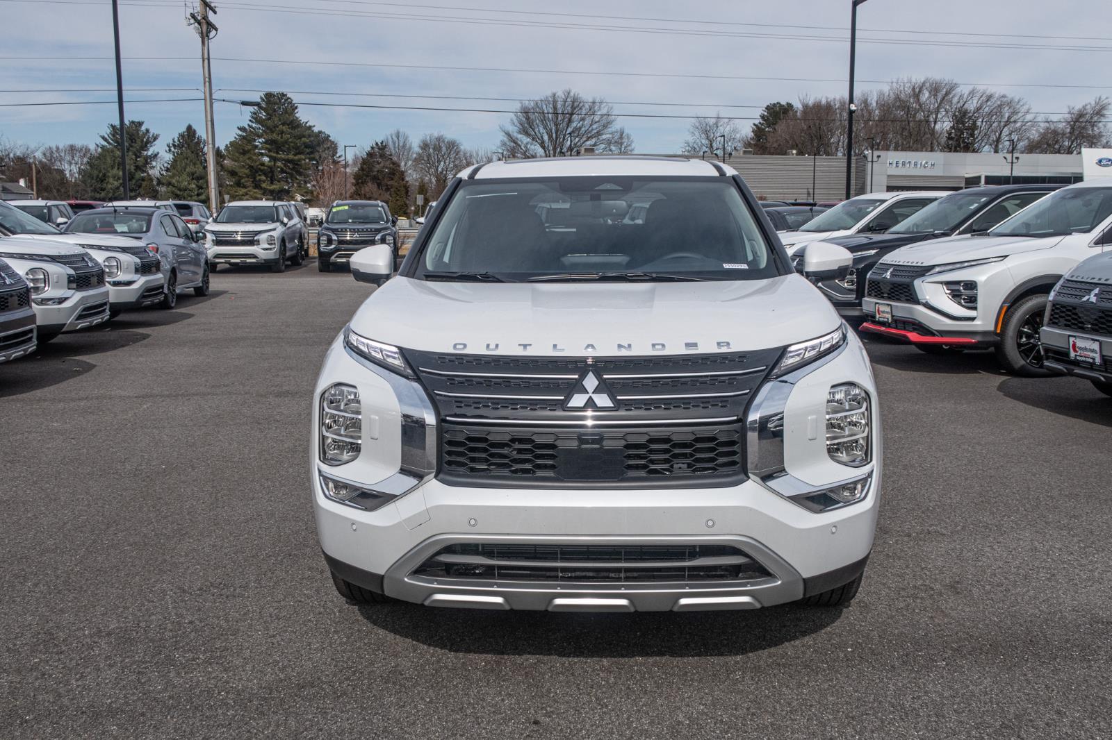 2025 Mitsubishi Outlander PHEV SE
