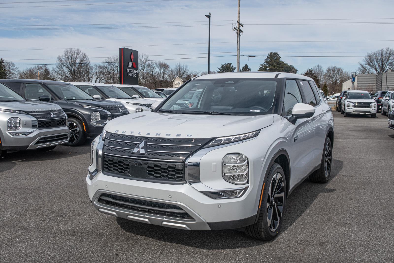 2025 Mitsubishi Outlander PHEV SE