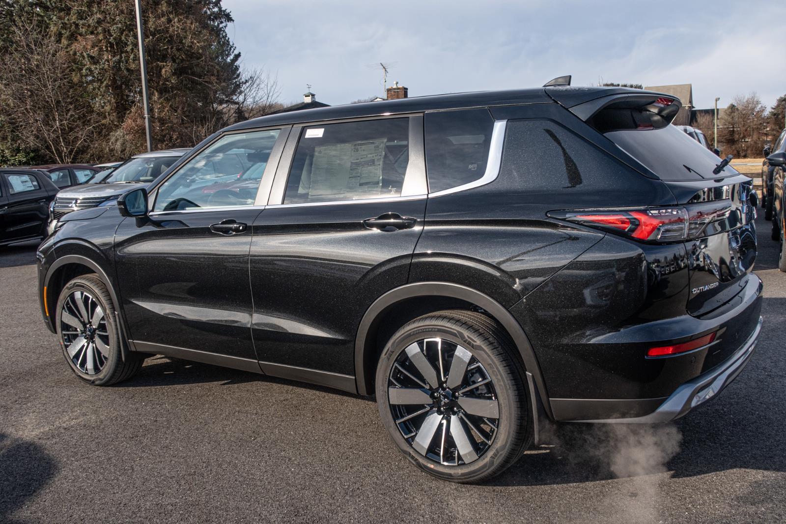 2025 Mitsubishi Outlander SE