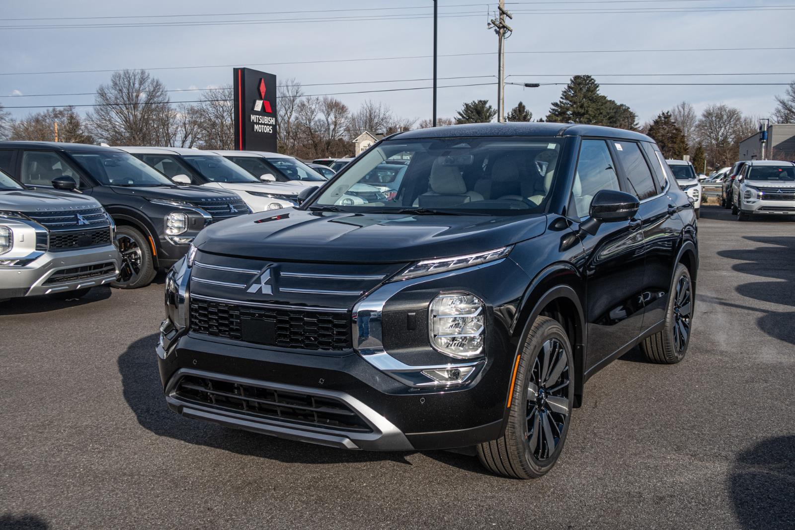2025 Mitsubishi Outlander SE