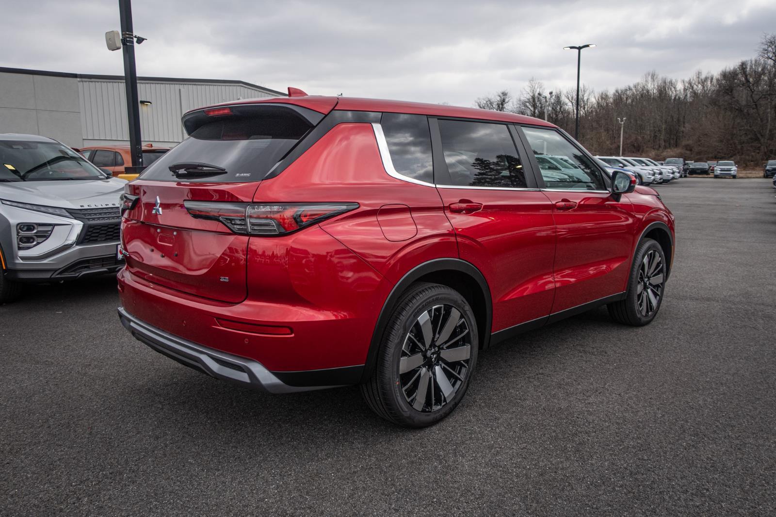 2025 Mitsubishi Outlander SE