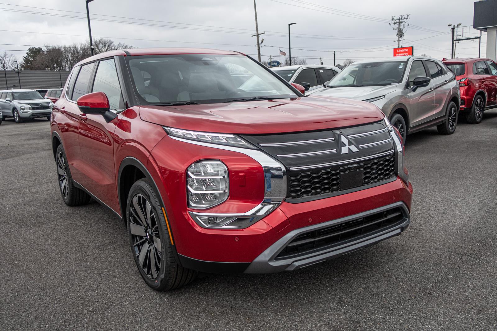 2025 Mitsubishi Outlander SE