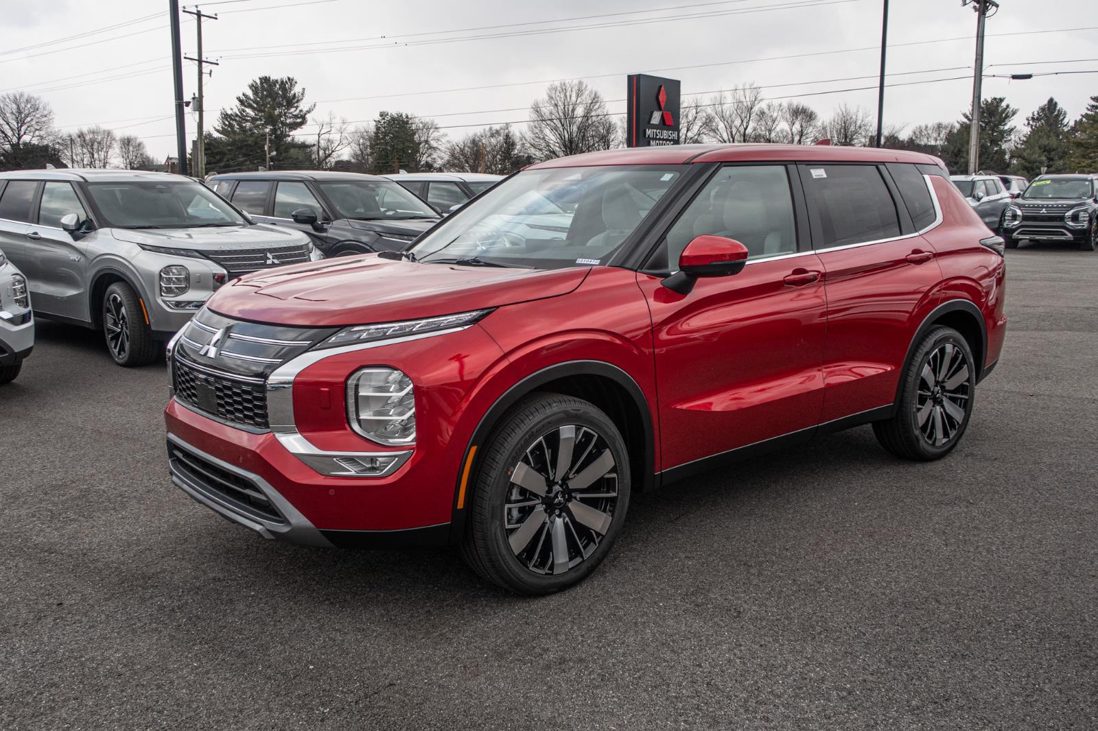 2025 Mitsubishi Outlander SE