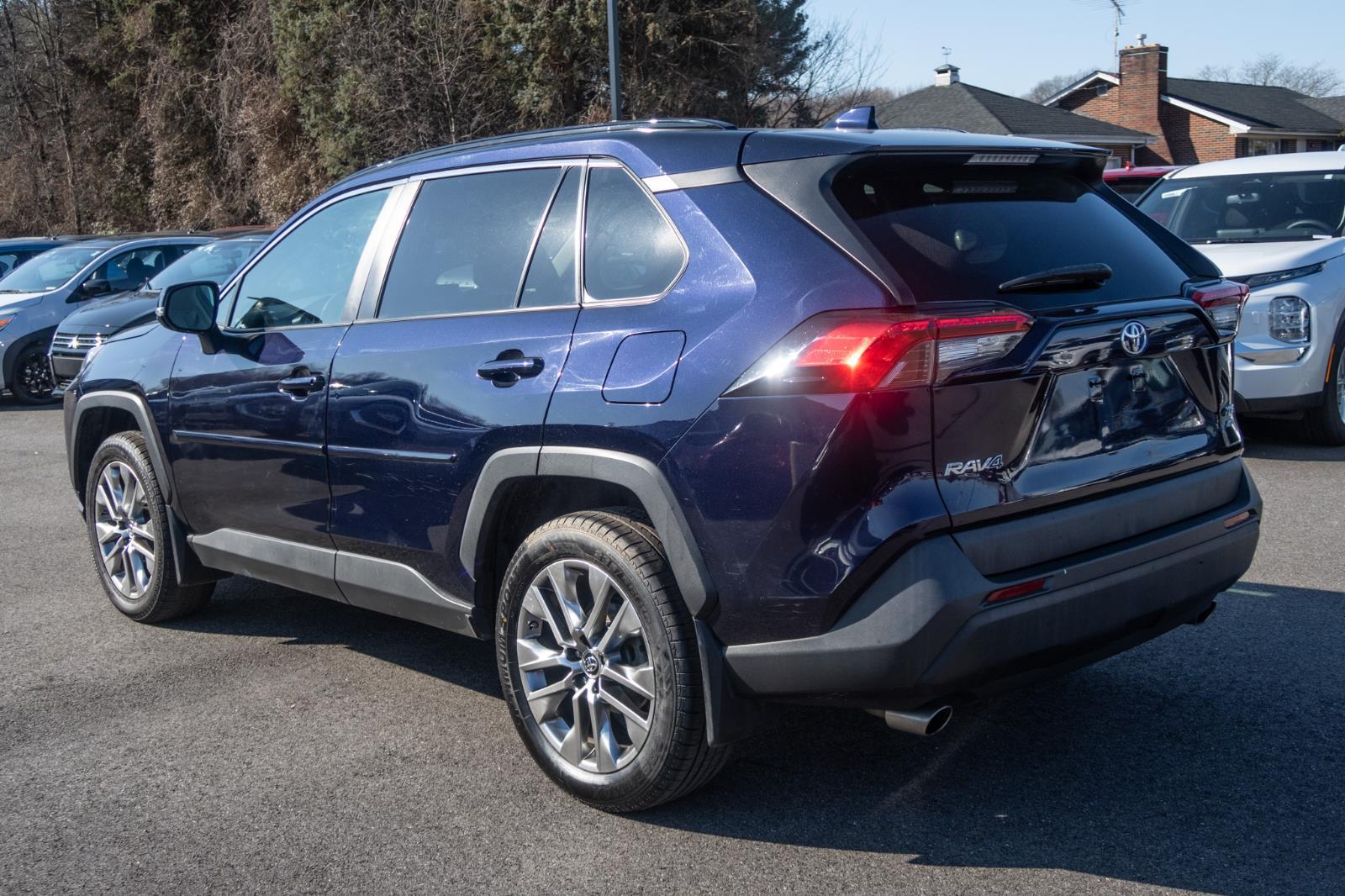 2019 Toyota RAV4 XLE Premium