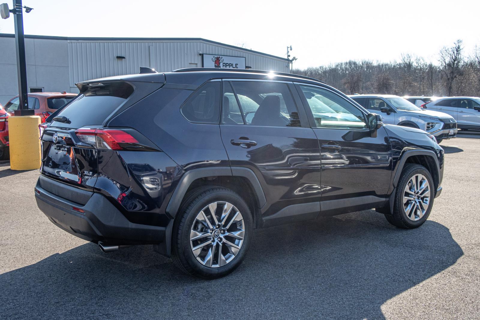 2019 Toyota RAV4 XLE Premium