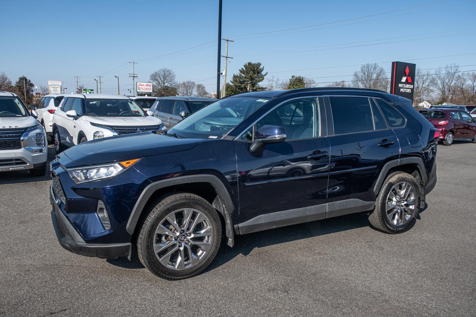 2019 Toyota RAV4 XLE Premium