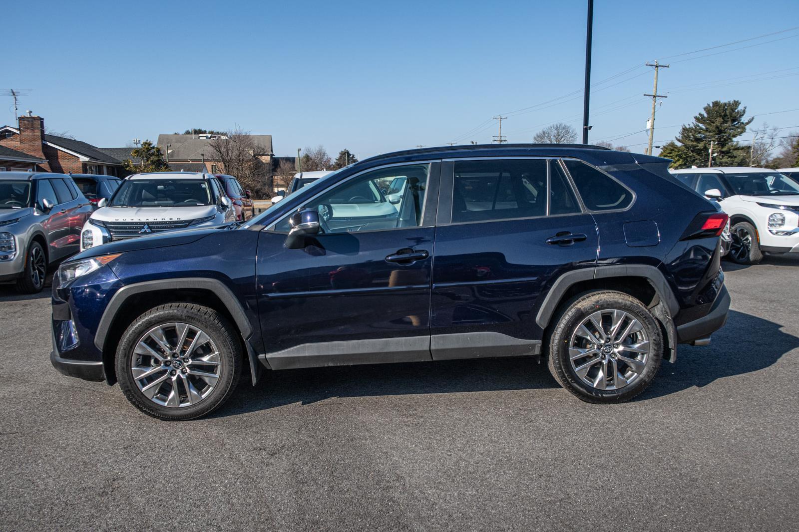 2019 Toyota RAV4 XLE Premium