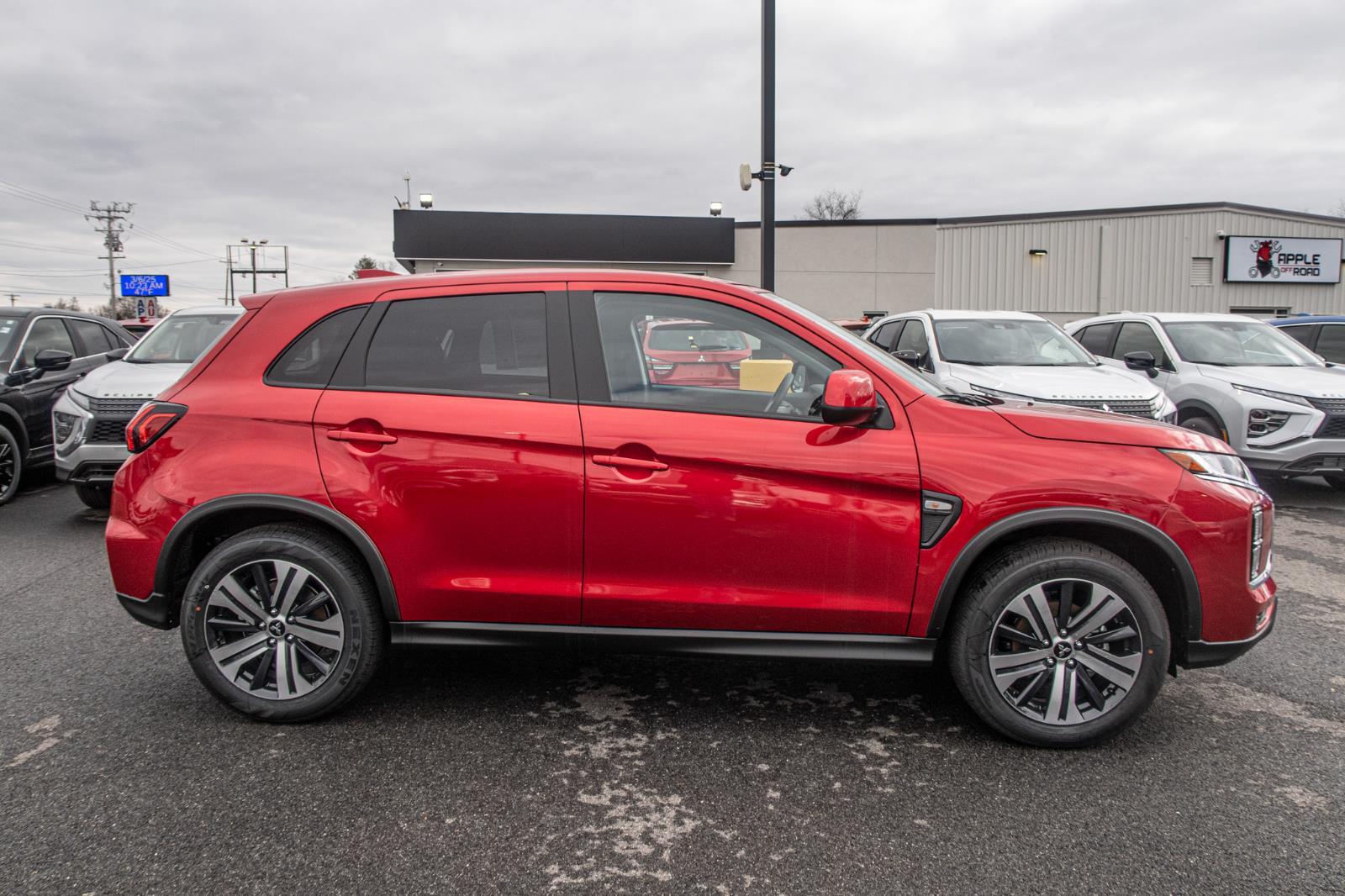 2024 Mitsubishi Outlander Sport ES