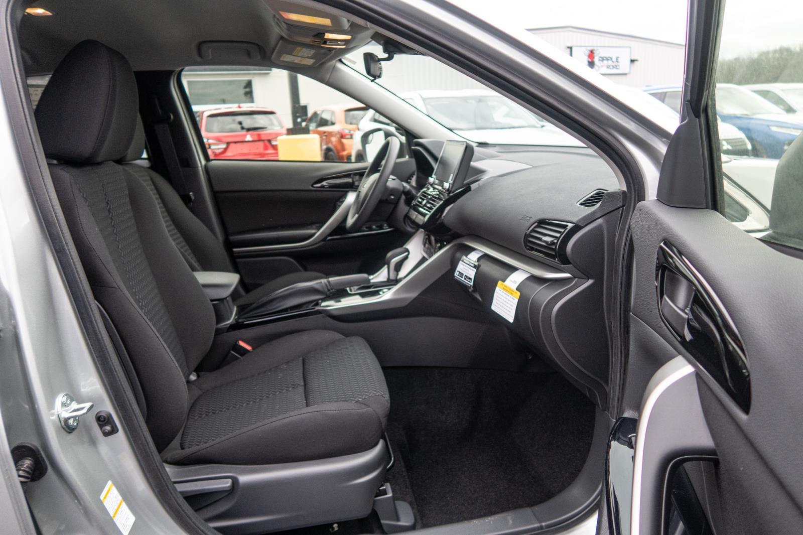 2025 Mitsubishi Eclipse Cross LE