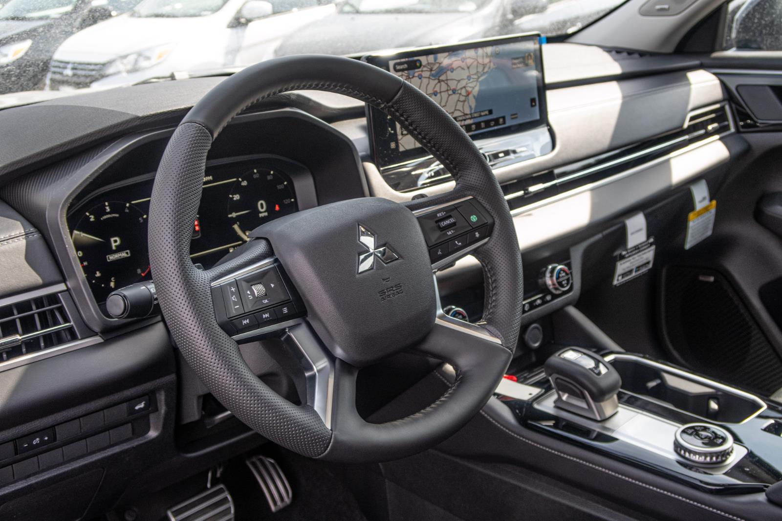 2025 Mitsubishi Outlander SEL