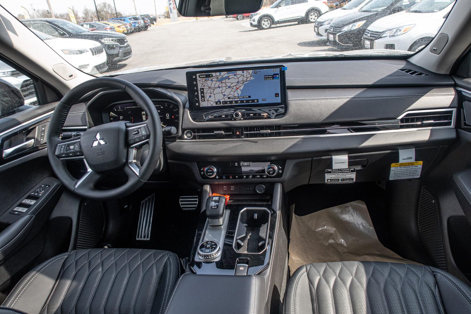 2025 Mitsubishi Outlander SEL