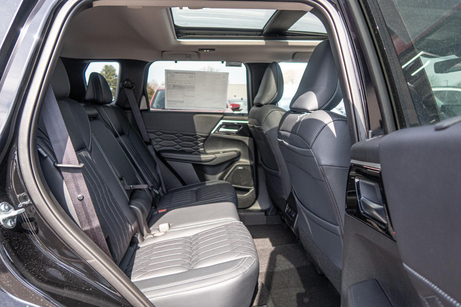 2025 Mitsubishi Outlander SEL