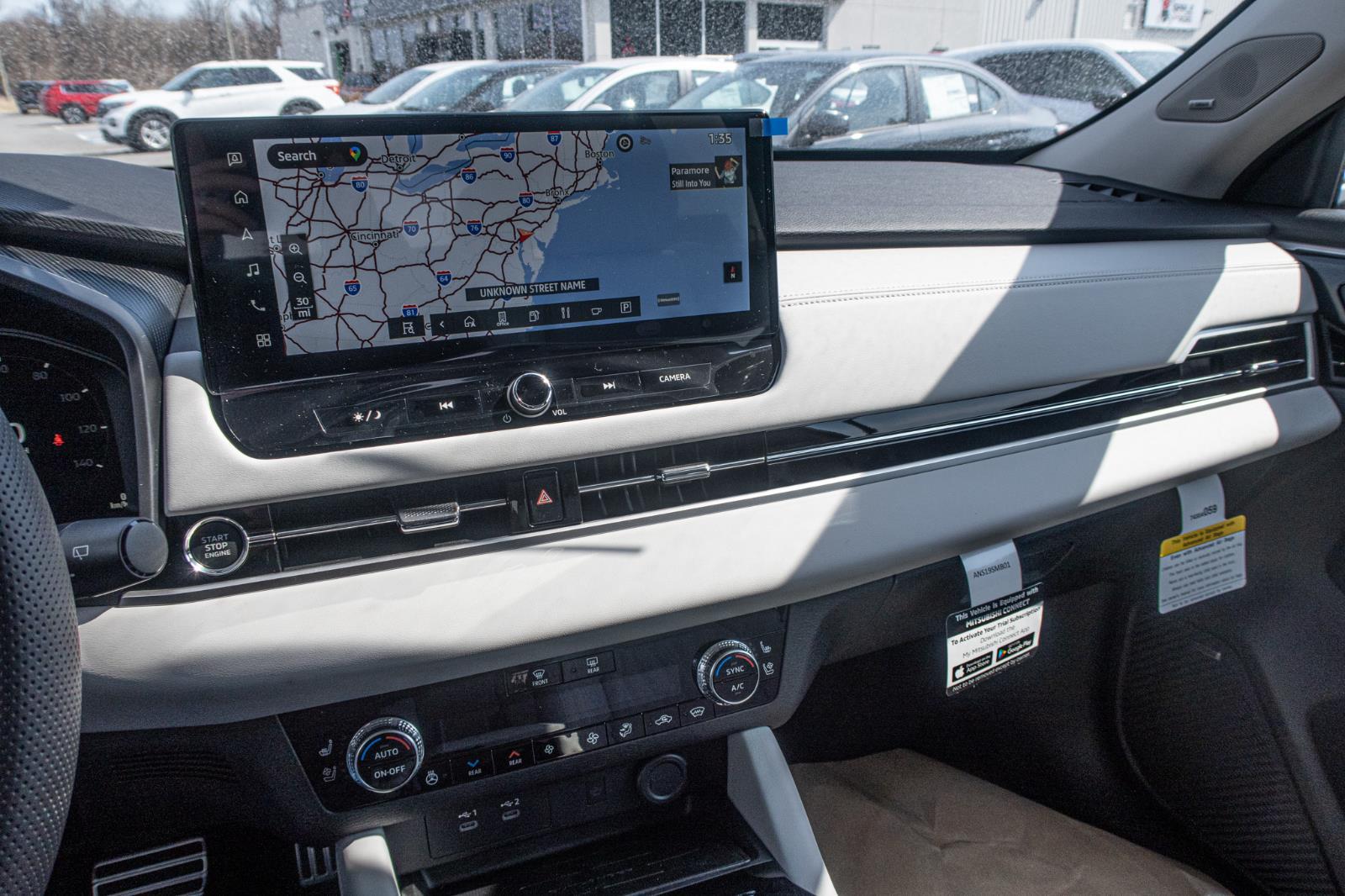 2025 Mitsubishi Outlander SEL