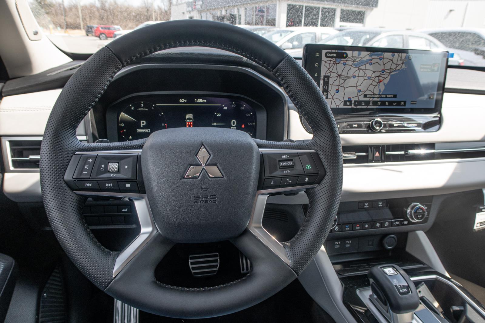 2025 Mitsubishi Outlander SEL