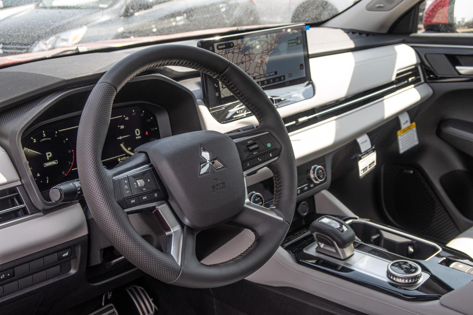 2025 Mitsubishi Outlander SEL