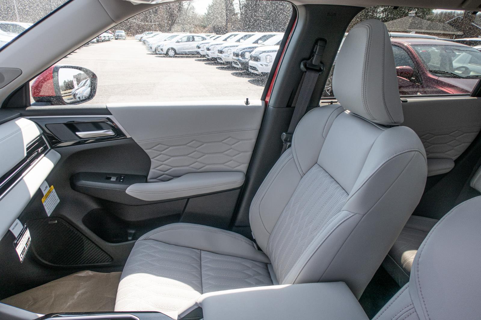 2025 Mitsubishi Outlander SEL