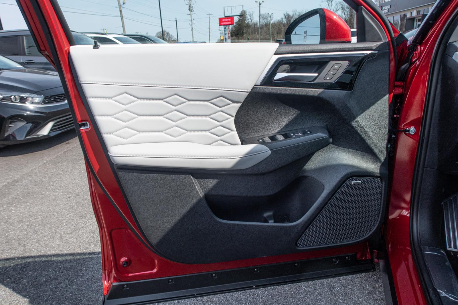 2025 Mitsubishi Outlander SEL
