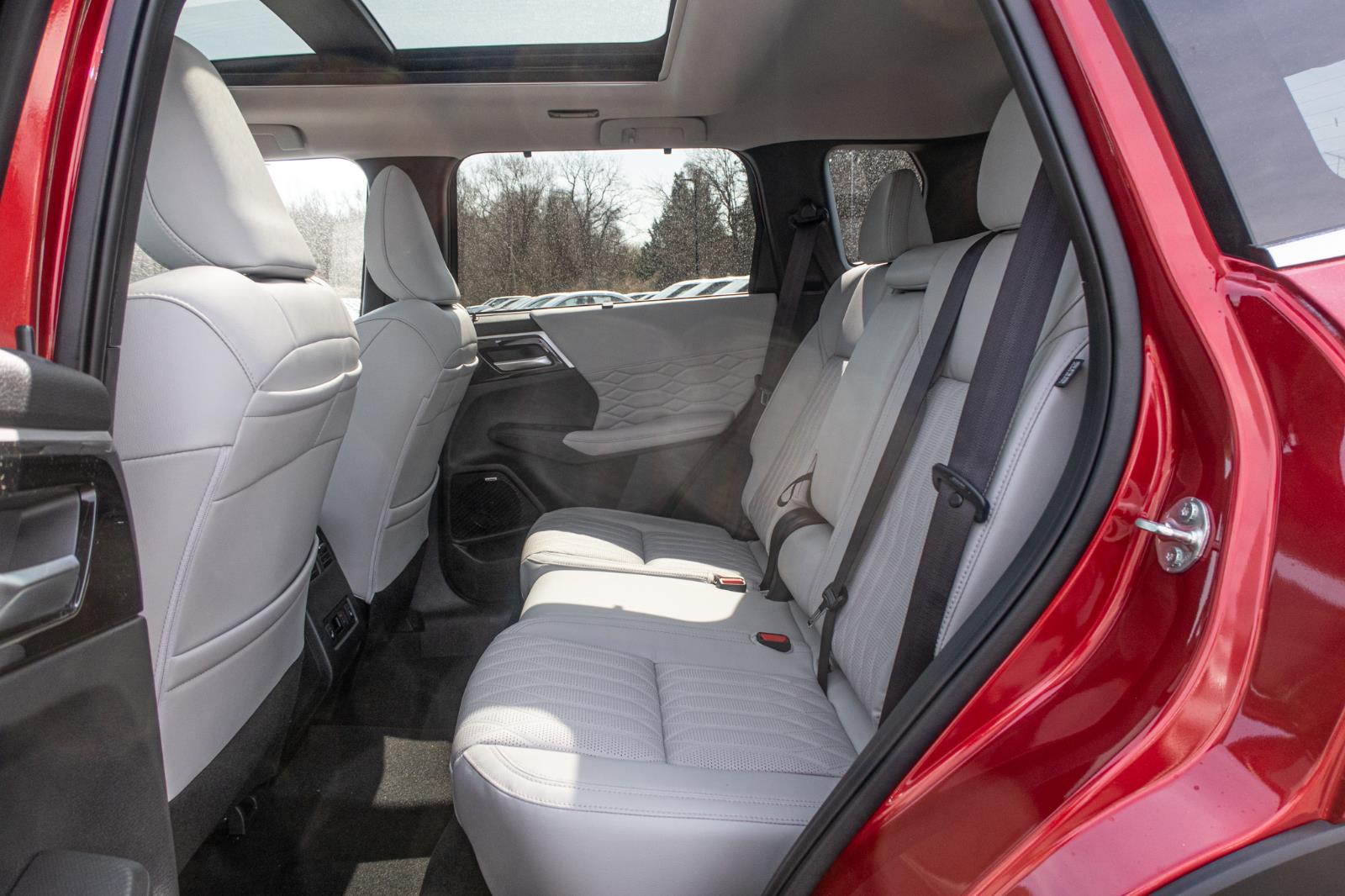 2025 Mitsubishi Outlander SEL