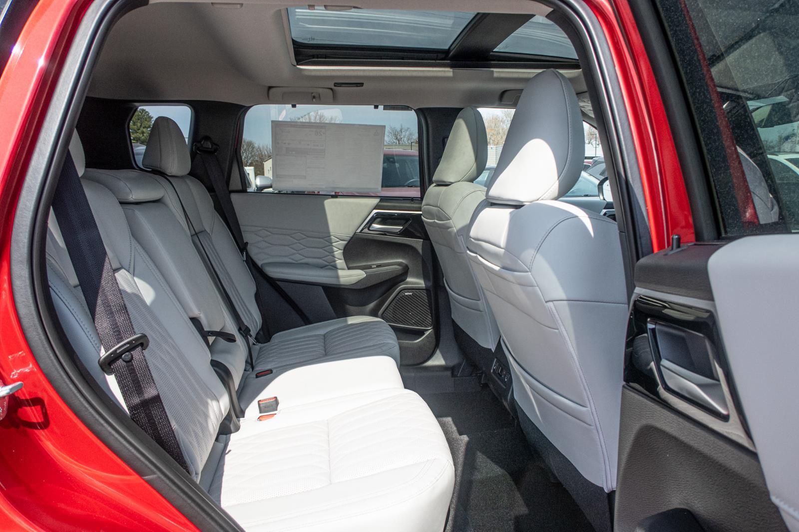 2025 Mitsubishi Outlander SEL
