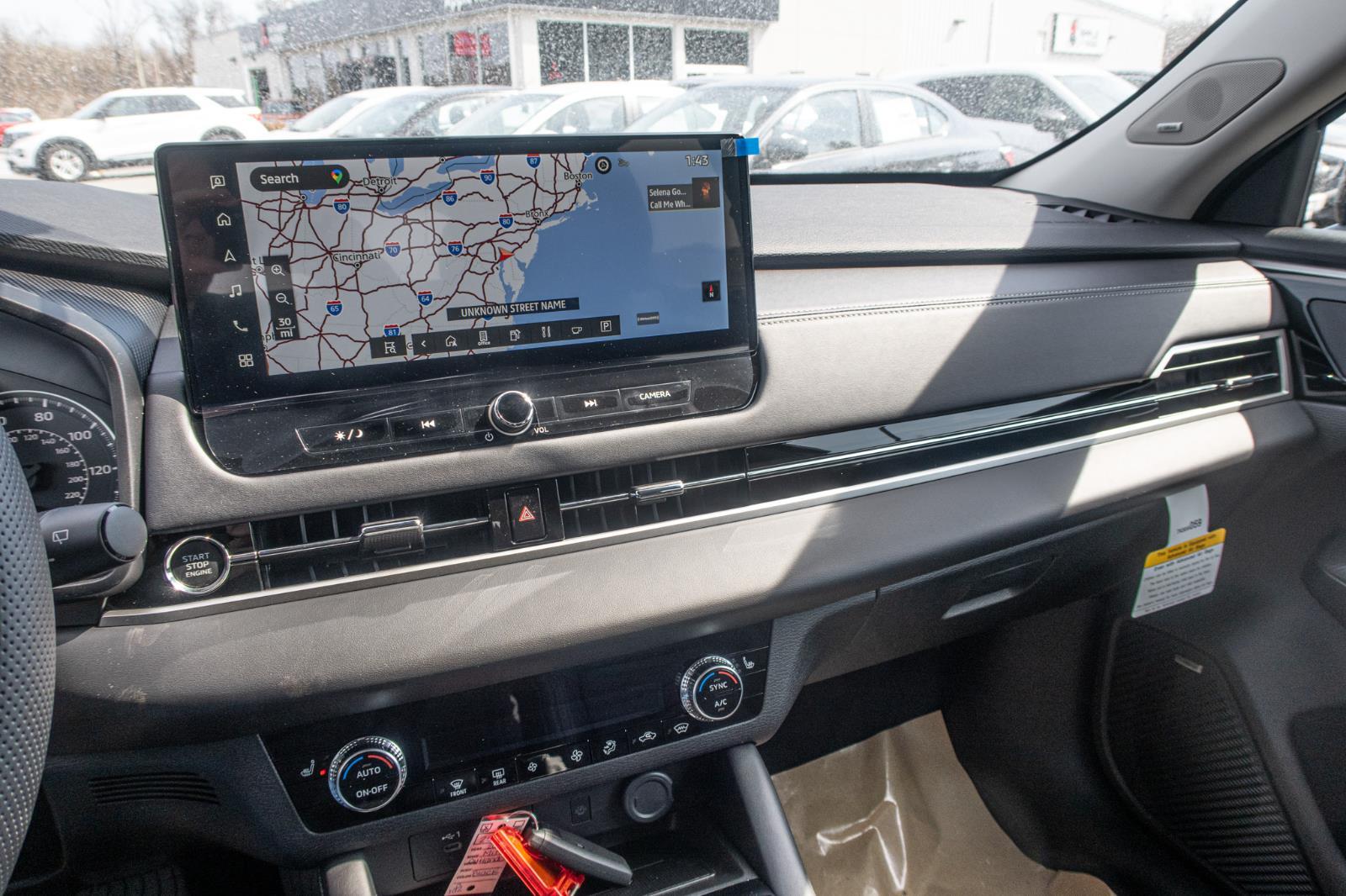 2025 Mitsubishi Outlander SE