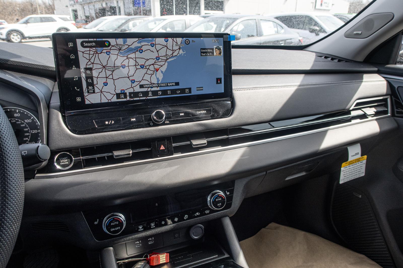 2025 Mitsubishi Outlander SE
