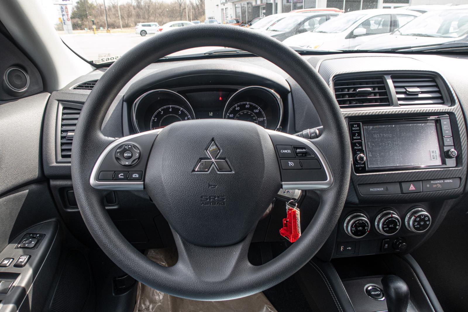 2025 Mitsubishi Outlander Sport ES