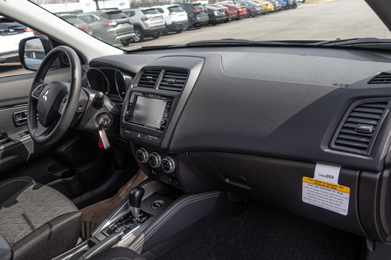 2025 Mitsubishi Outlander Sport ES