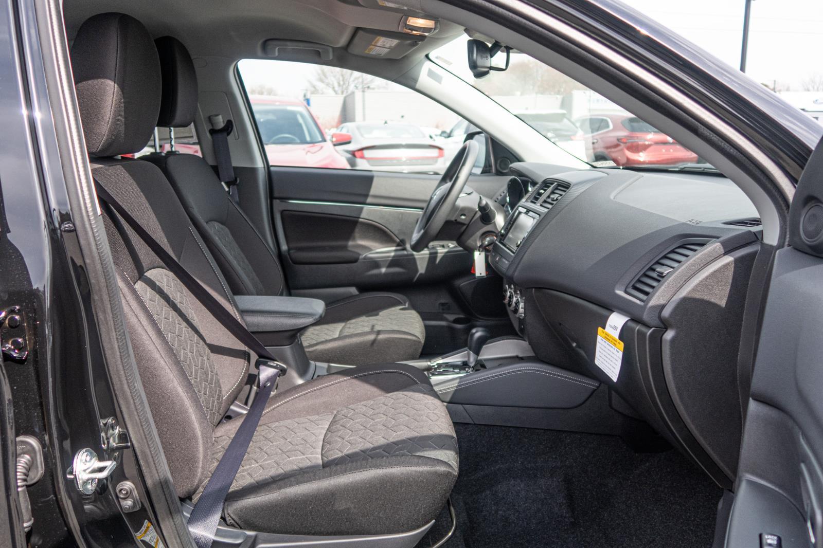 2025 Mitsubishi Outlander Sport ES