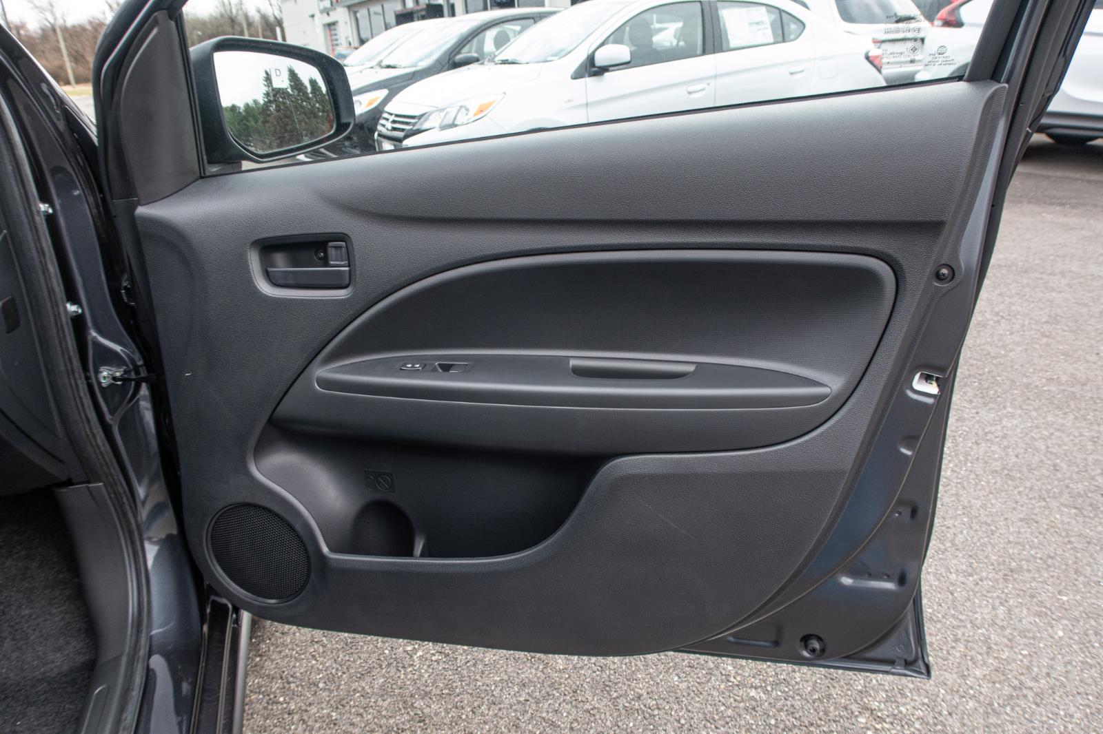2024 Mitsubishi Mirage G4 ES