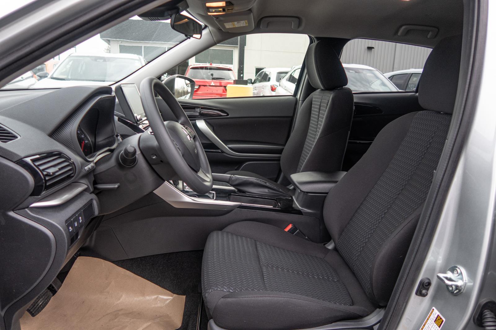 2025 Mitsubishi Eclipse Cross LE
