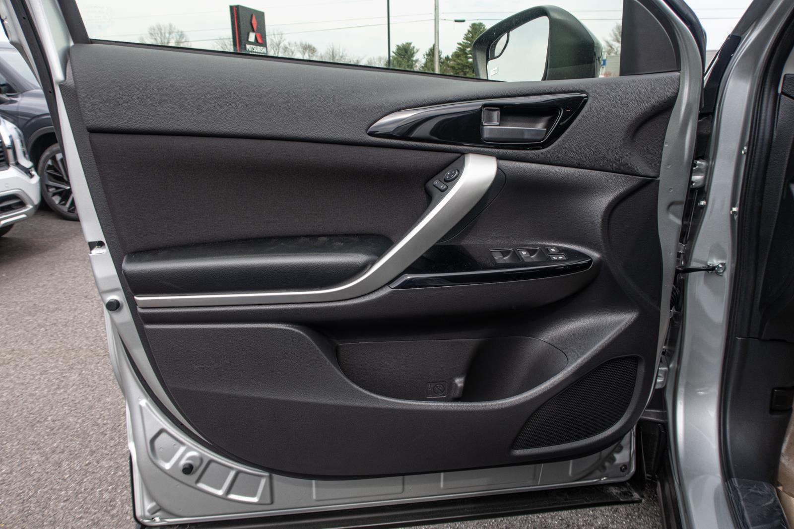 2025 Mitsubishi Eclipse Cross LE