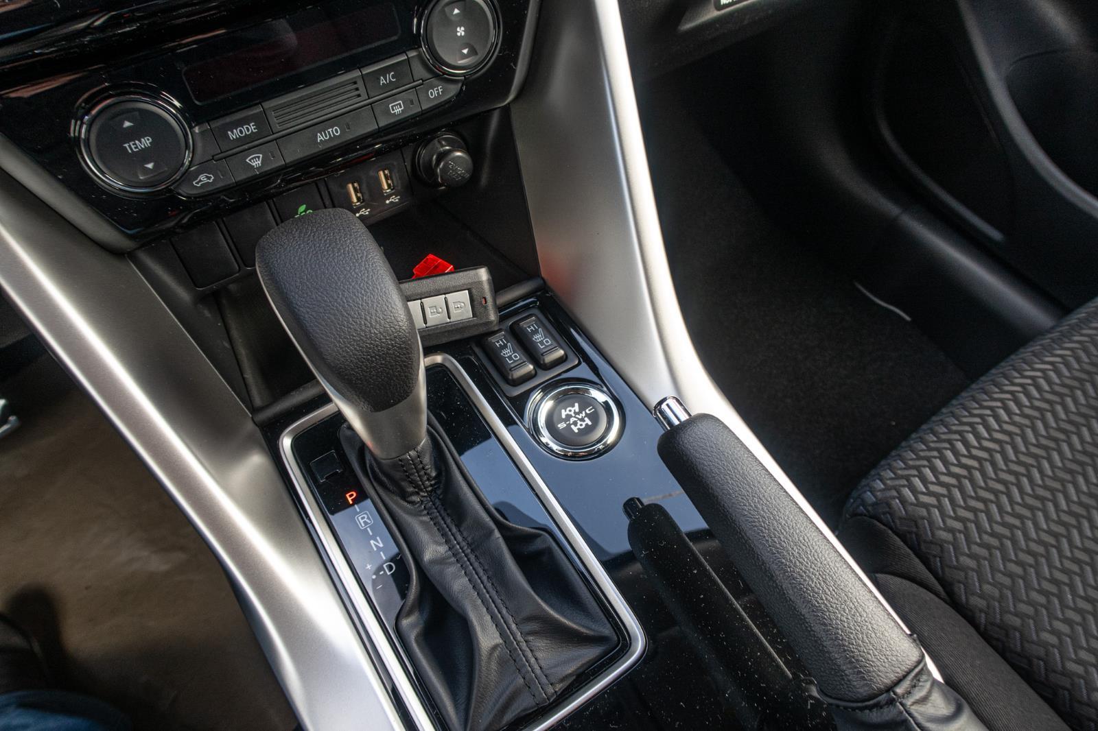 2025 Mitsubishi Eclipse Cross LE