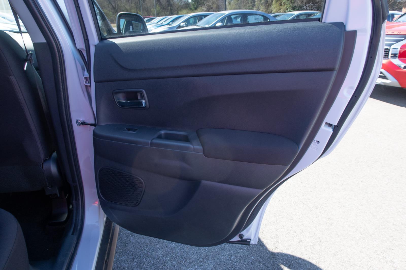 2025 Mitsubishi Outlander Sport LE