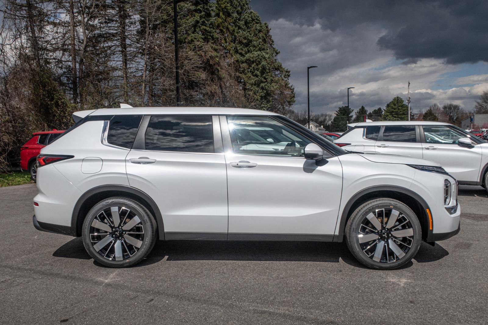 2025 Mitsubishi Outlander SE
