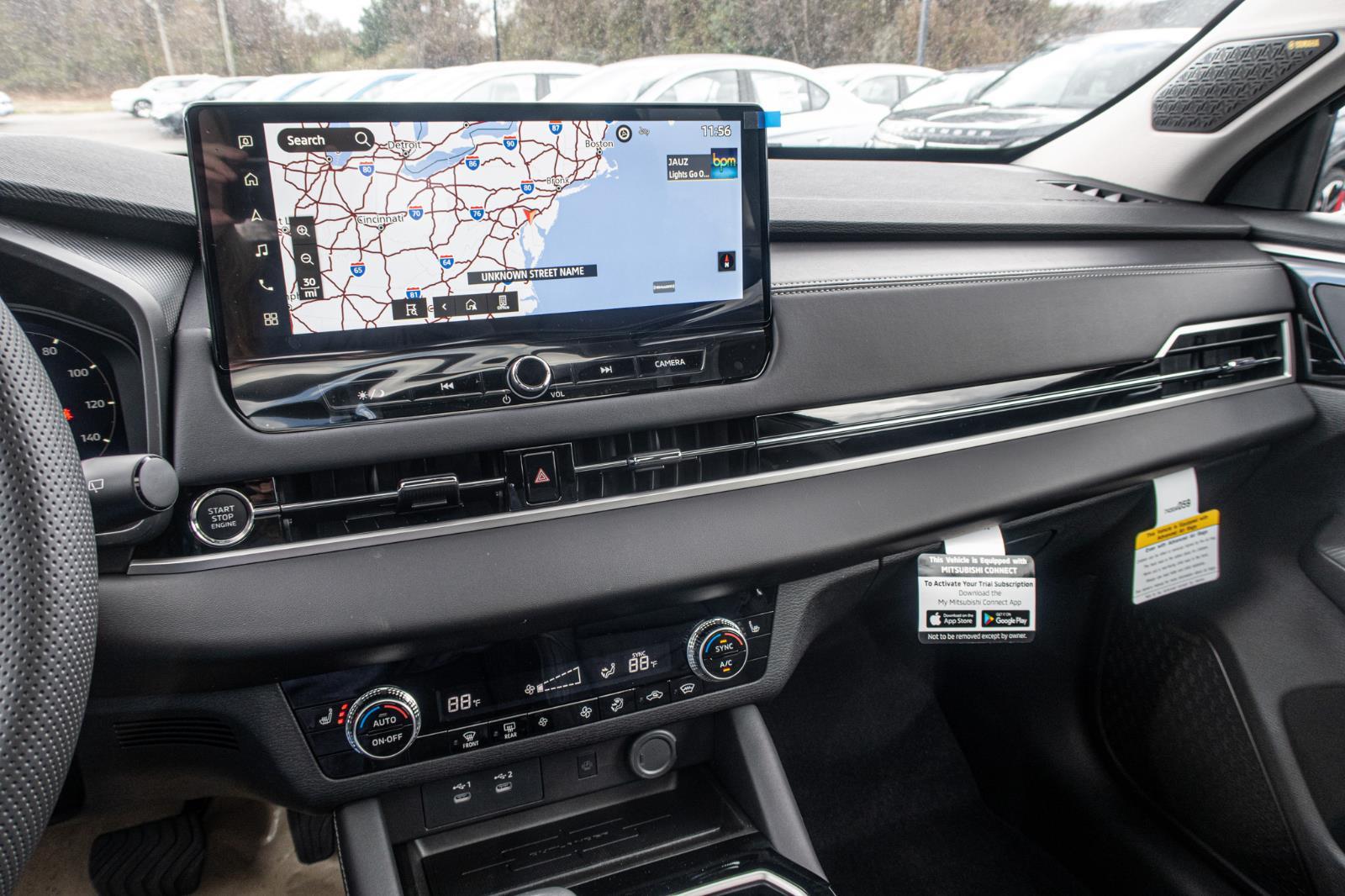 2025 Mitsubishi Outlander SE