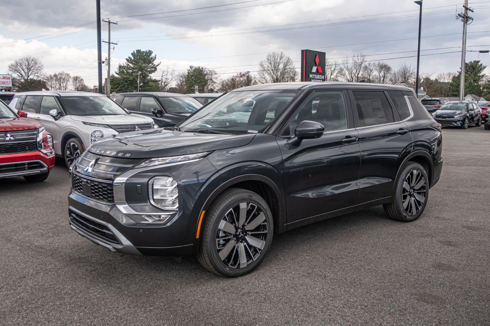 2025 Mitsubishi Outlander SE