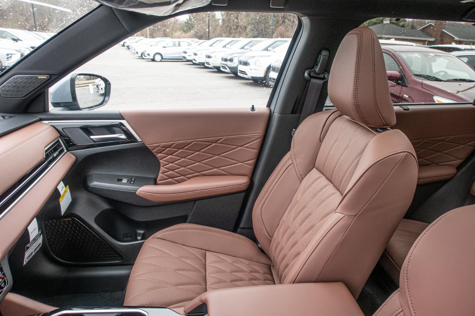 2025 Mitsubishi Outlander SEL
