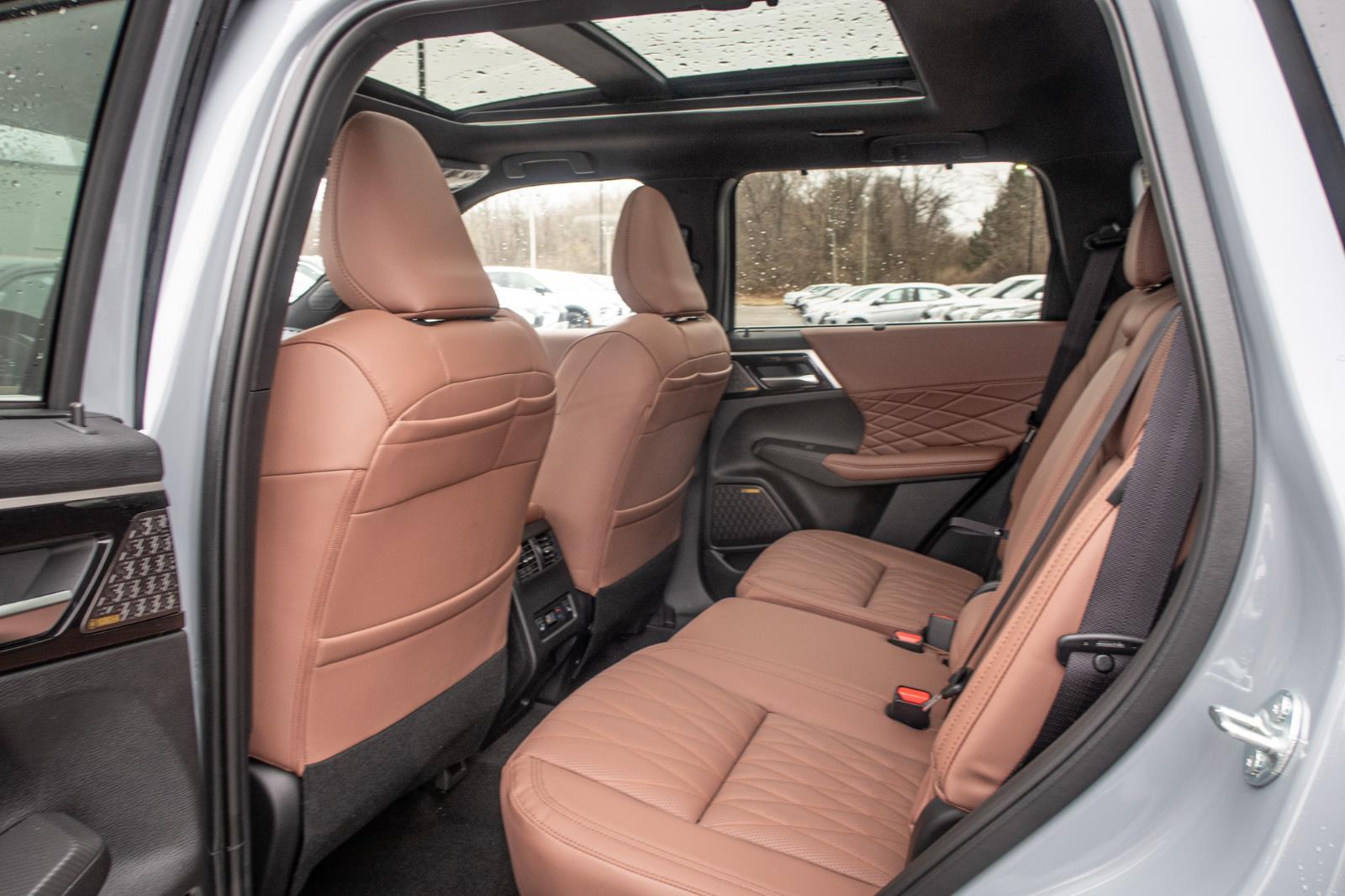 2025 Mitsubishi Outlander SEL