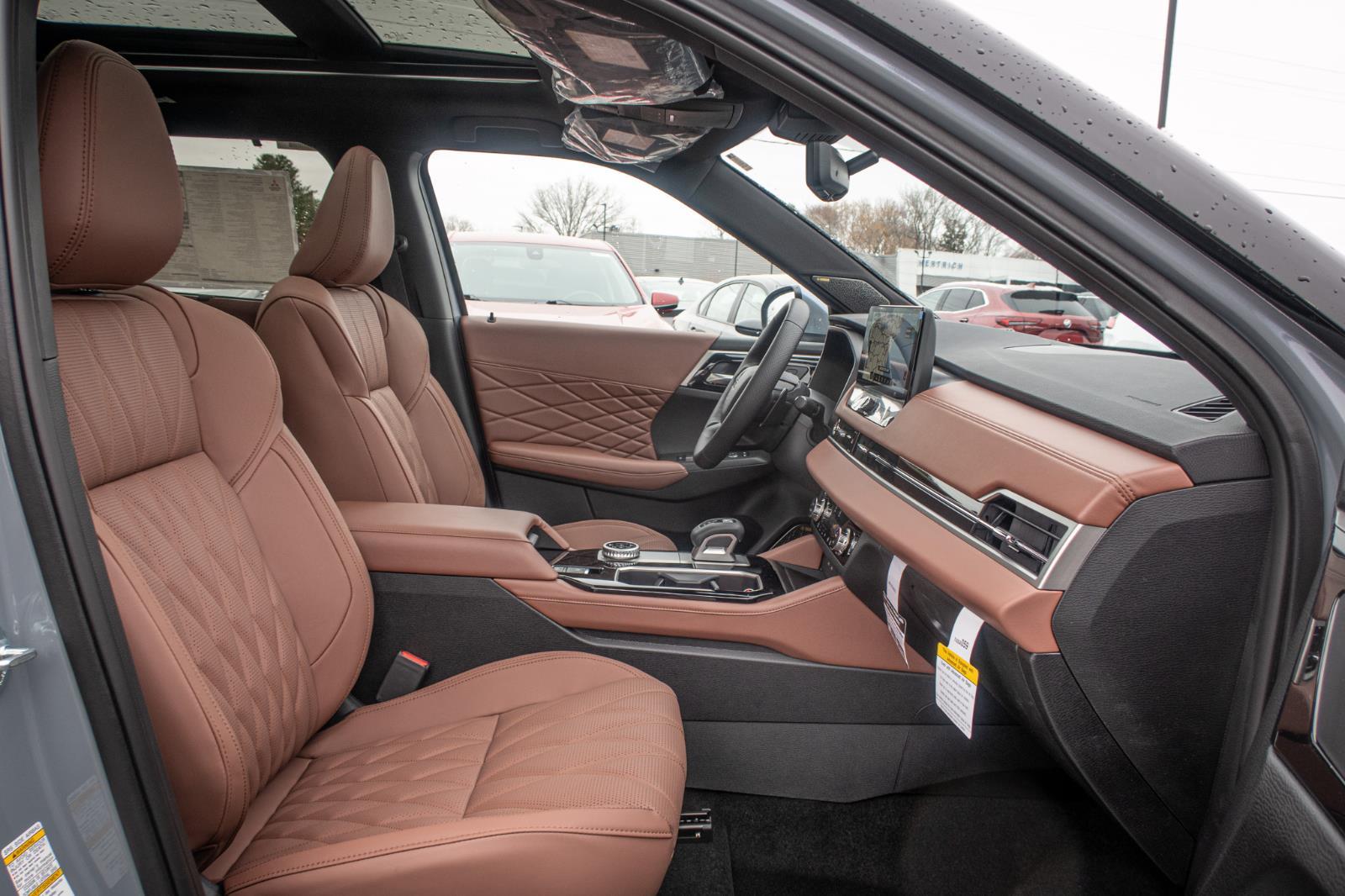 2025 Mitsubishi Outlander SEL