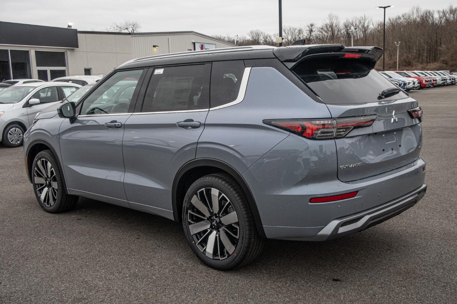 2025 Mitsubishi Outlander SEL