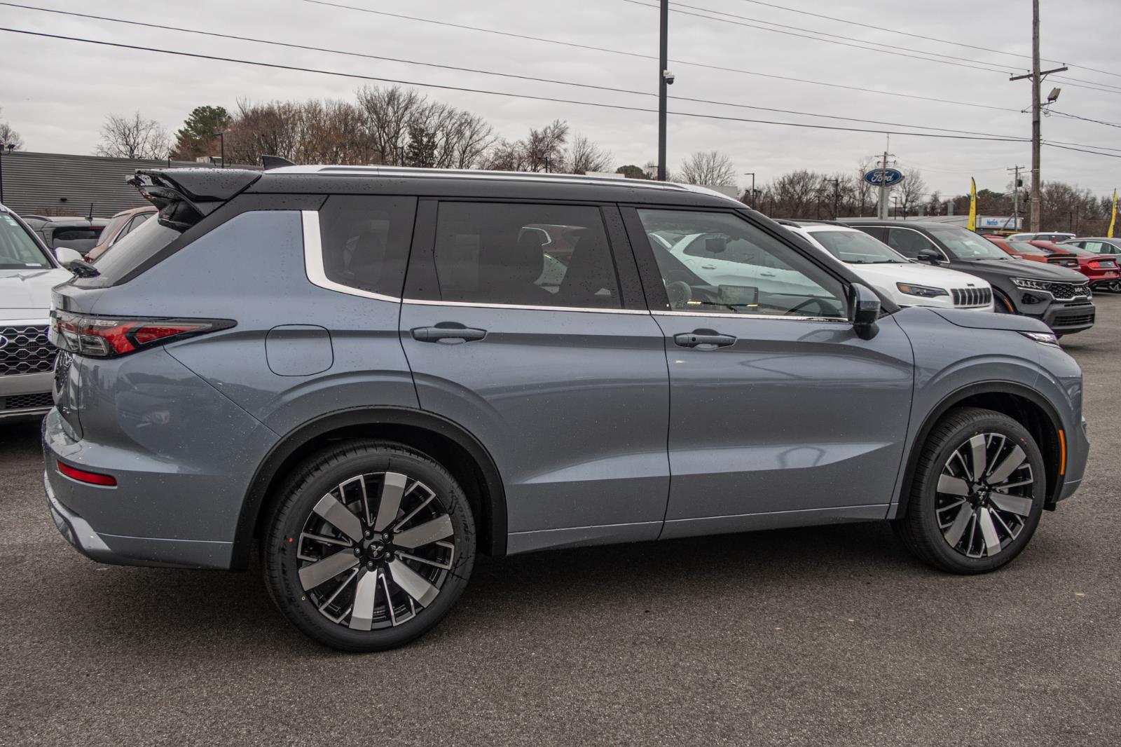 2025 Mitsubishi Outlander SEL