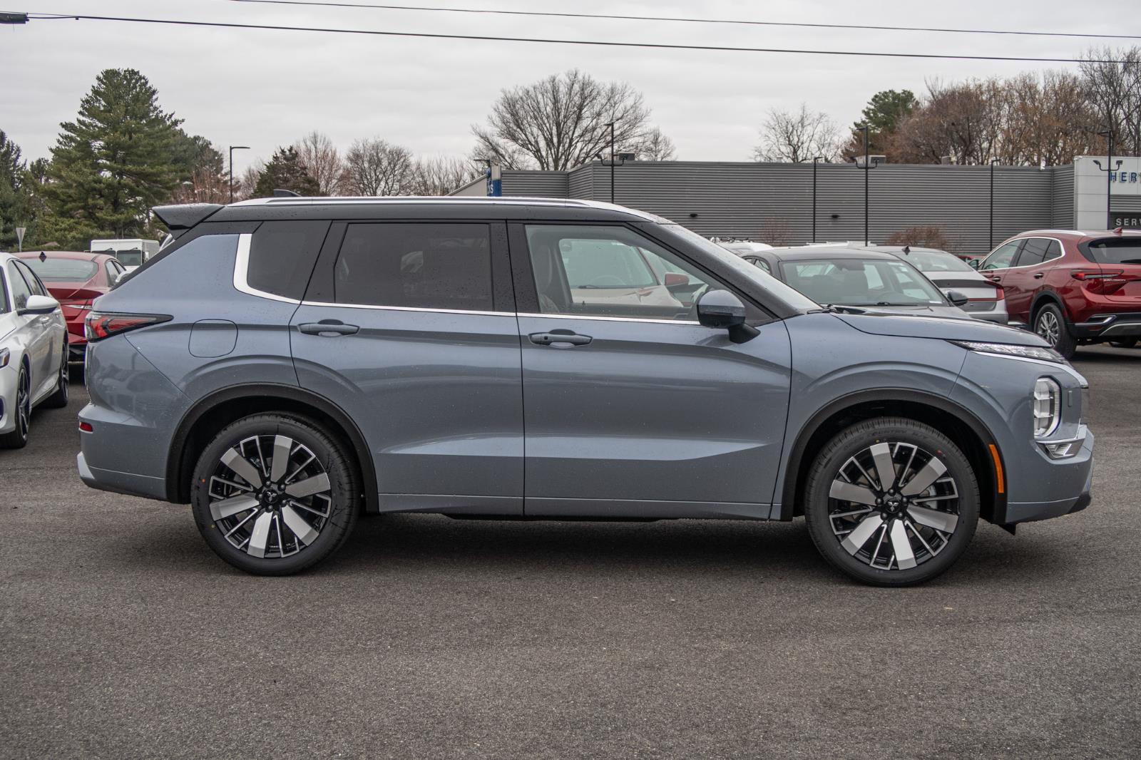 2025 Mitsubishi Outlander SEL