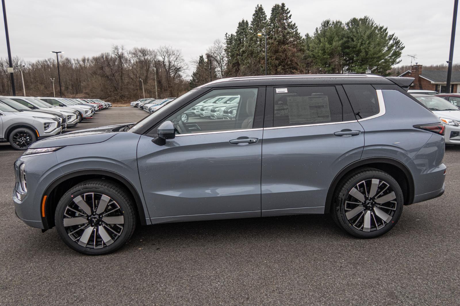 2025 Mitsubishi Outlander SEL