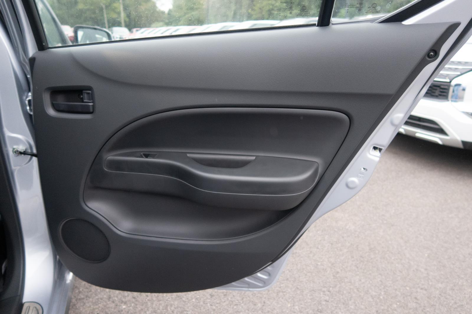 2024 Mitsubishi Mirage G4 ES