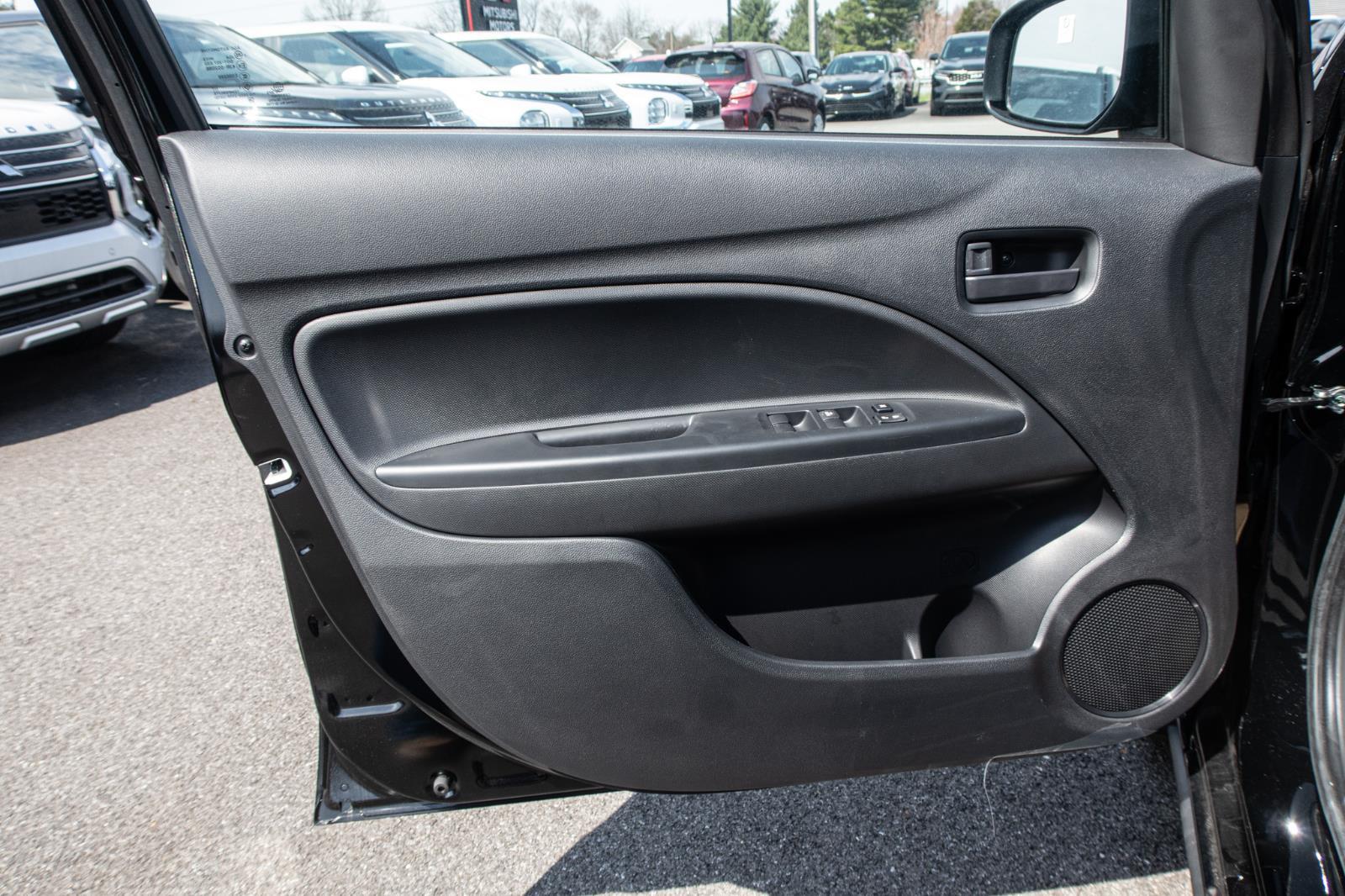 2024 Mitsubishi Mirage G4 ES