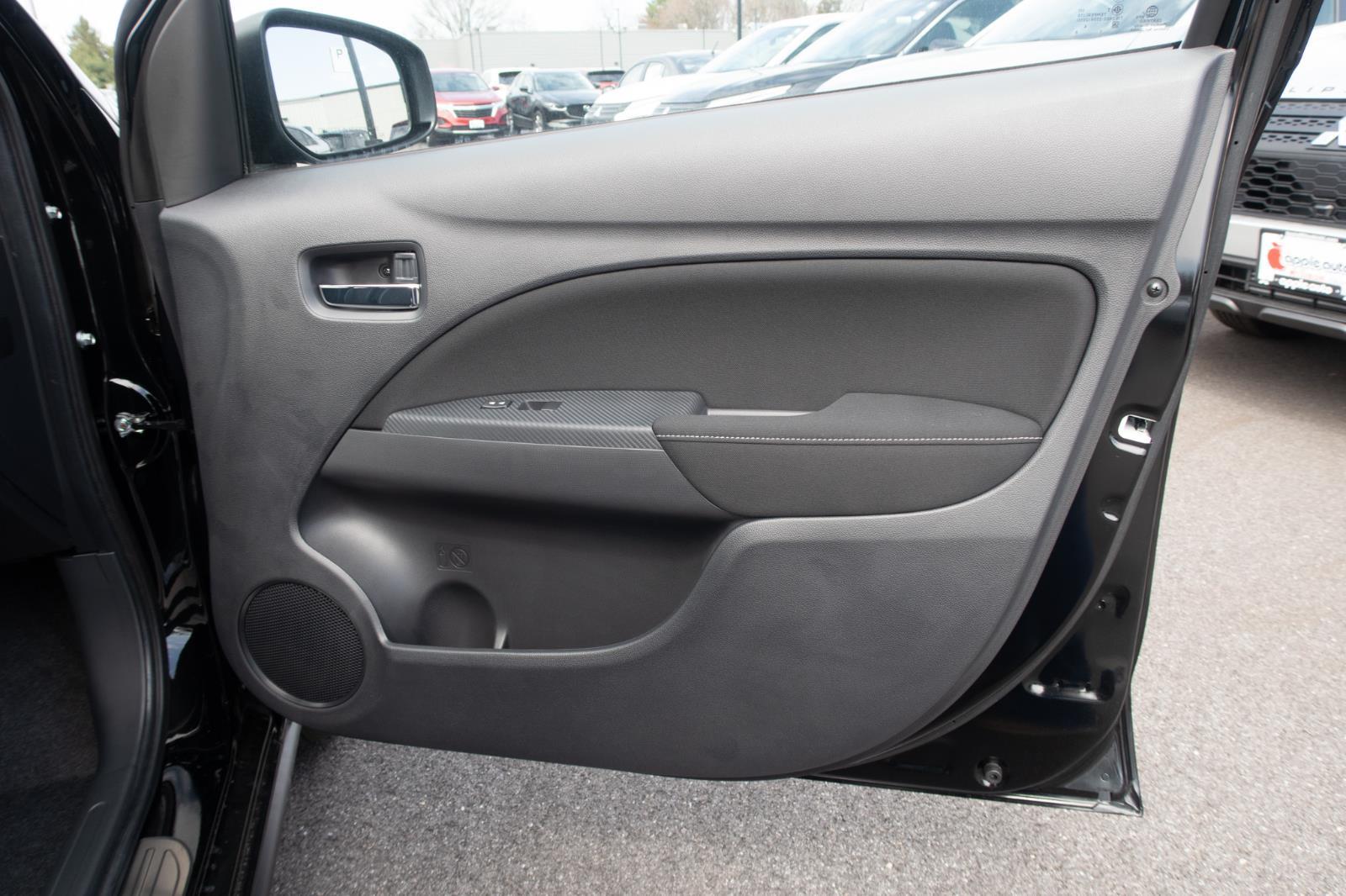 2024 Mitsubishi Mirage SE
