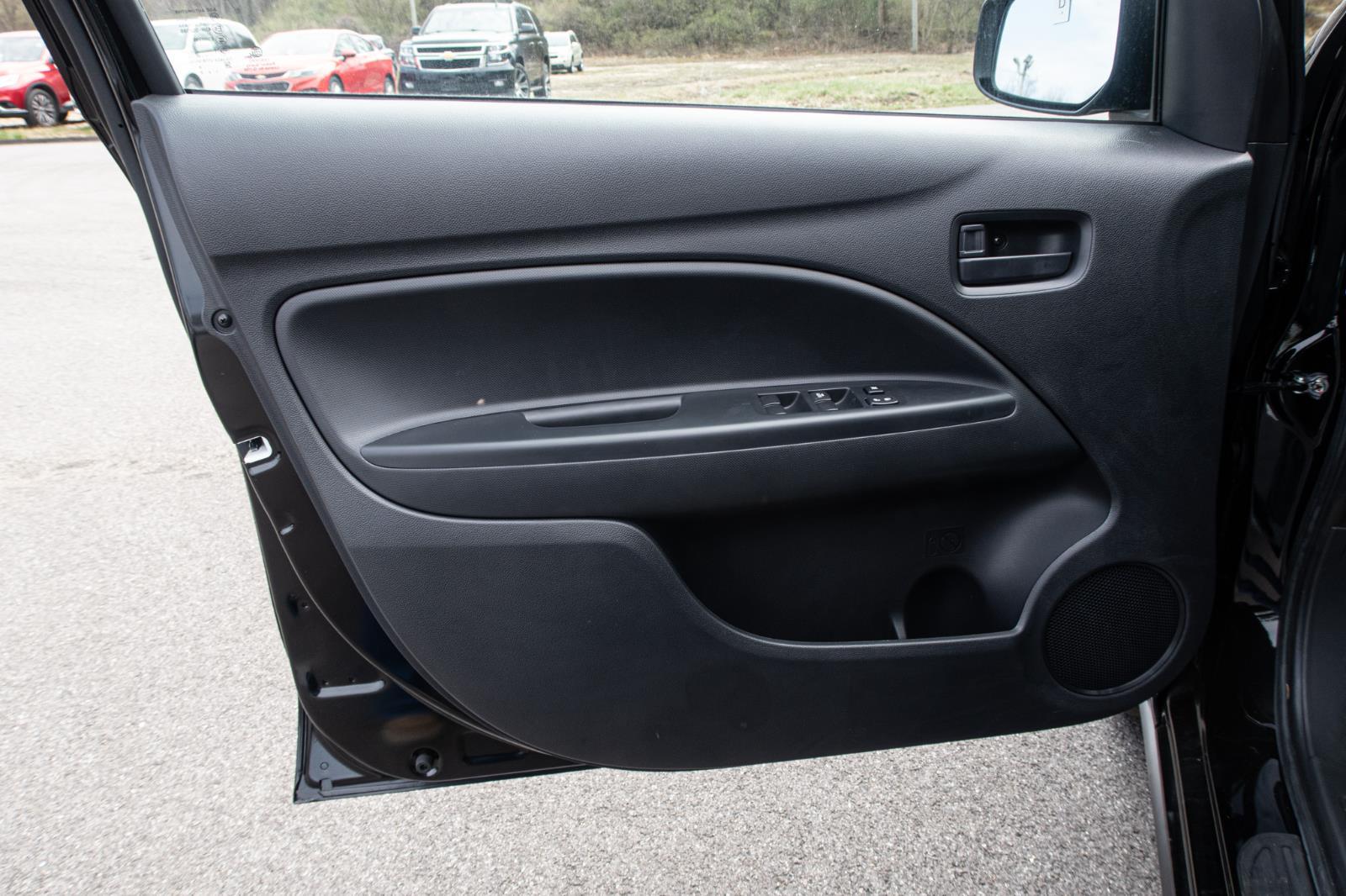 2024 Mitsubishi Mirage G4 ES